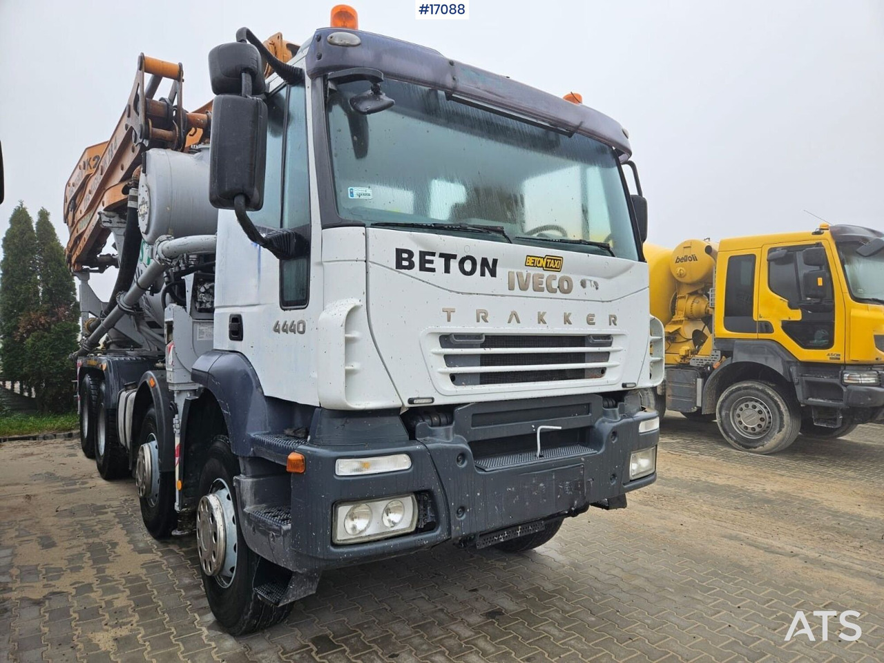 Concrete pump CIFA Magnum MK 28,4 IVECO 8x4 (2006) - Concrete pump truck: picture 2 Concrete pump CIFA Magnum MK 28,4 IVECO 8x4 (2006) - Concrete pump truck: picture 2