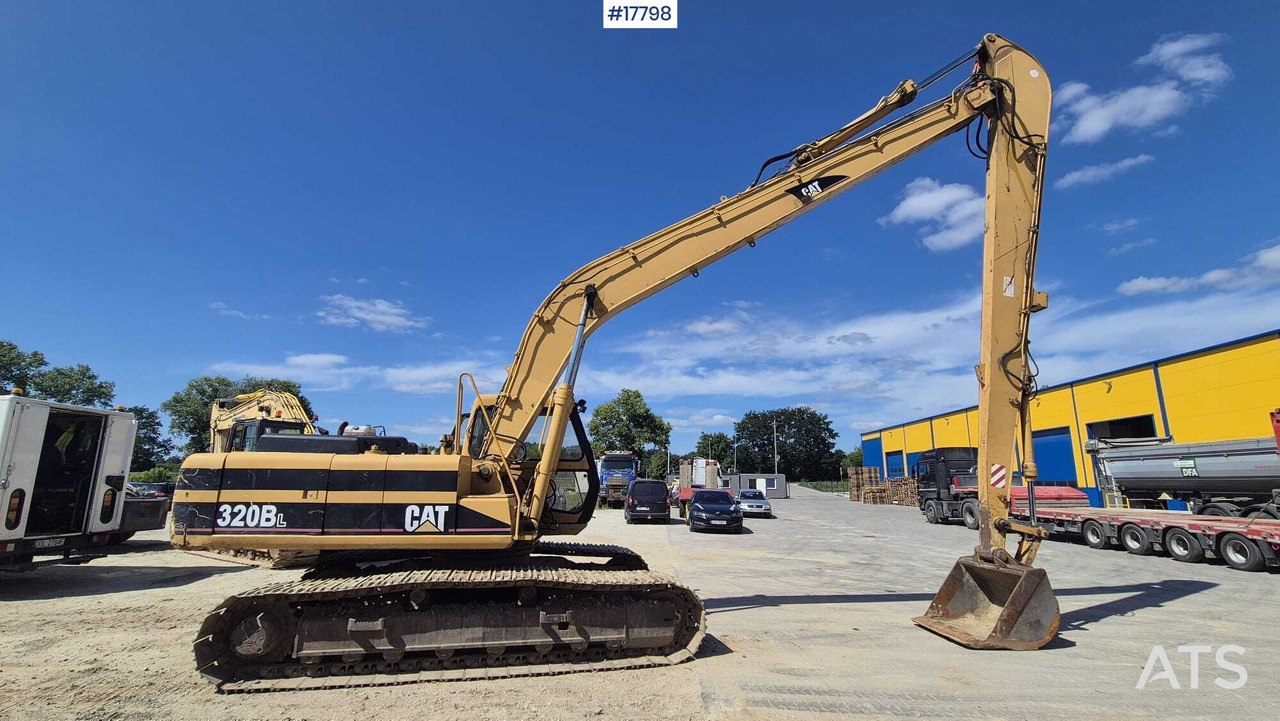 Crawler excavator JCB JS 220 LONG 16m (1997) - Crawler excavator: picture 1 Crawler excavator JCB JS 220 LONG 16m (1997) - Crawler excavator: picture 1