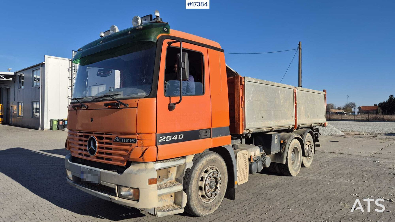 Three-axle tipper MERCEDES-BENZ ACTROS 2540 (1997) - Tipper: picture 1 Three-axle tipper MERCEDES-BENZ ACTROS 2540 (1997) - Tipper: picture 1