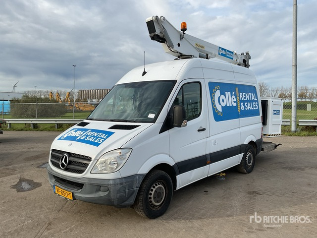 2013 Mercedes-Benz 2013 Danilift P130V Articulated ... Boom Truck - Truck mounted aerial platform: picture 2 2013 Mercedes-Benz 2013 Danilift P130V Articulated ... Boom Truck - Truck mounted aerial platform: picture 2
