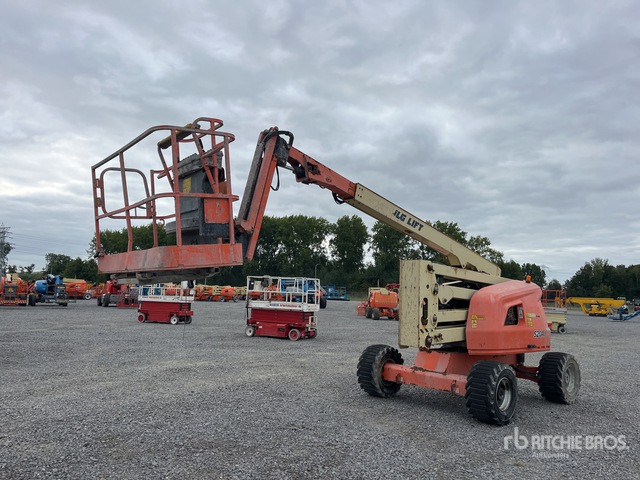2015 JLG 520AJ 4WD Diesel Articulating Boom Lift - Articulated boom: picture 4 2015 JLG 520AJ 4WD Diesel Articulating Boom Lift - Articulated boom: picture 4