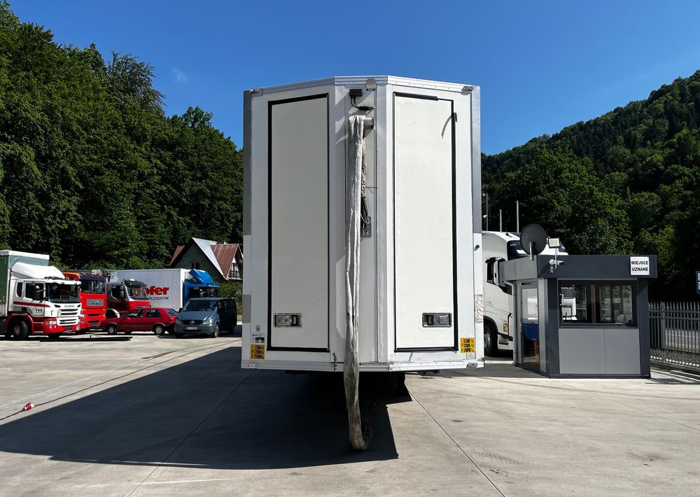 Pezzaioli HMK Industri // Do przewozu zwierząt // 2004 Rok // 3 Pokłady // Waga // Osi skrętne // Oznonacja // - Livestock semi-trailer: picture 3 Pezzaioli HMK Industri // Do przewozu zwierząt // 2004 Rok // 3 Pokłady // Waga // Osi skrętne // Oznonacja // - Livestock semi-trailer: picture 3