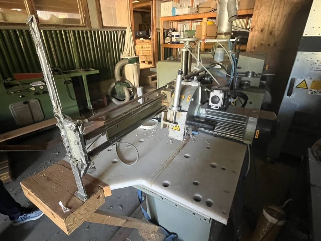Annet GRAULE QNF Crosscut saw with TigerStop TS 4.8 L Au - Machine tool: picture 5 Annet GRAULE QNF Crosscut saw with TigerStop TS 4.8 L Au - Machine tool: picture 5