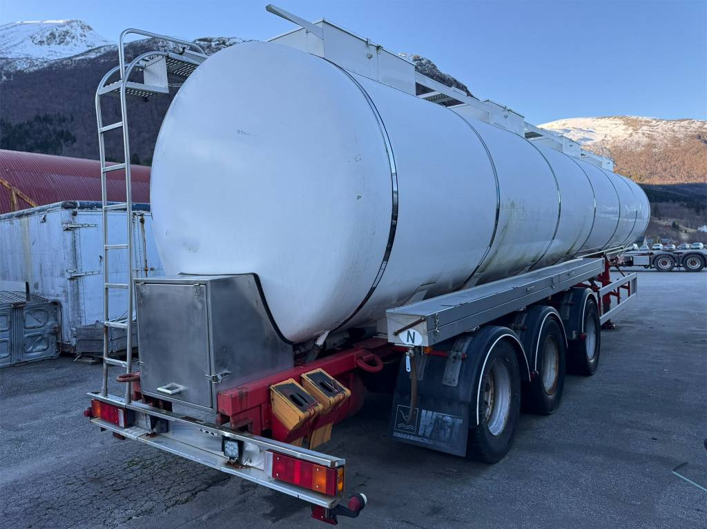 Annet Schrader tank trailer 32 m2 - Tank semi-trailer: picture 1 Annet Schrader tank trailer 32 m2 - Tank semi-trailer: picture 1