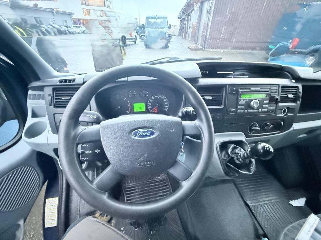 Lease a  Ford Transit Ford Transit: picture 10