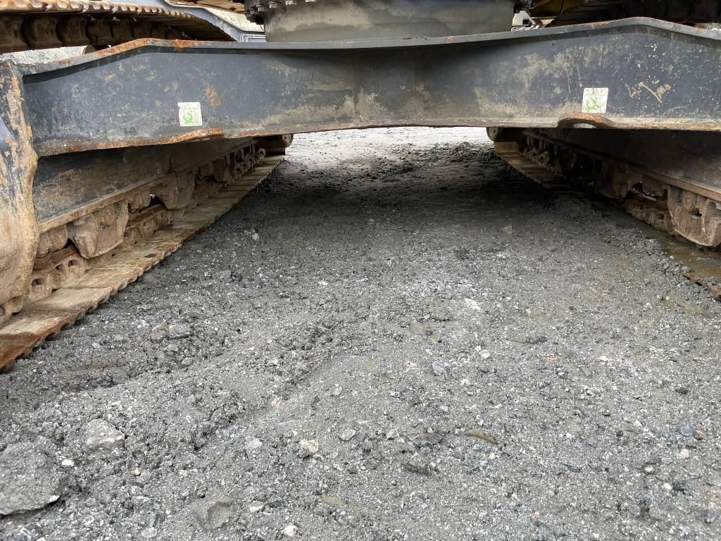 Crawler excavator Komatsu PC 360 LC-10: picture 18
