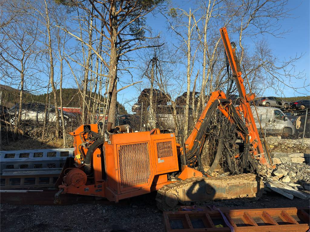 Tamrock Dino 500 - Drilling rig: picture 1 Tamrock Dino 500 - Drilling rig: picture 1