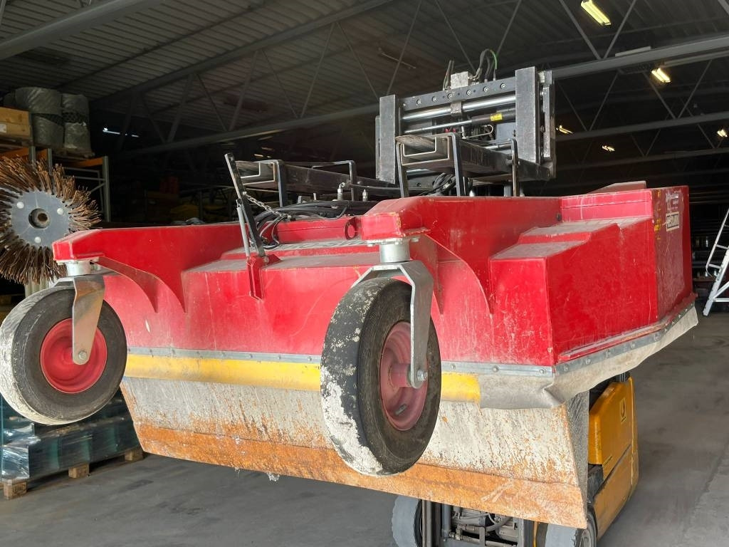 Westbjorn Hydro-Sweeper 2000 SSH - Broom: picture 4 Westbjorn Hydro-Sweeper 2000 SSH - Broom: picture 4