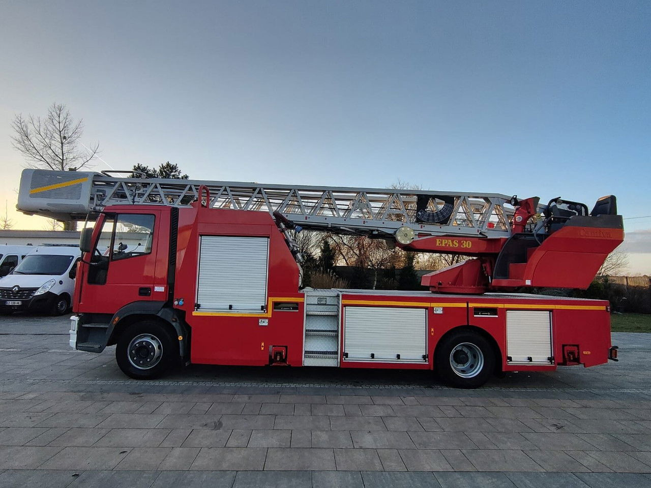 Iveco EuroCargo 130 130E24 Drabina 30m Camiva Epas 30 Wóz strażacki - Fire truck: picture 5 Iveco EuroCargo 130 130E24 Drabina 30m Camiva Epas 30 Wóz strażacki - Fire truck: picture 5