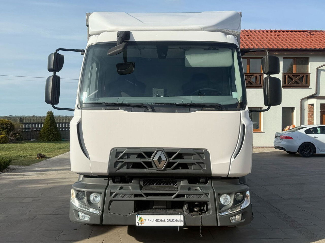 Renault D12 - Curtainsider truck: picture 2 Renault D12 - Curtainsider truck: picture 2