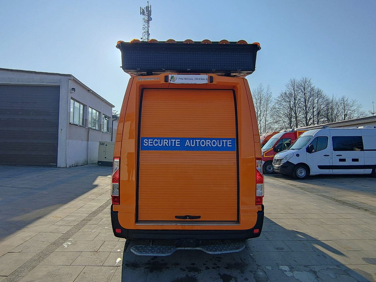 Lease a Renault Master Blaszak Roboty drogowe Pomoc drogowa Auto Serwisowe Oświe  Renault Master Blaszak Roboty drogowe Pomoc drogowa Auto Serwisowe Oświe: picture 7