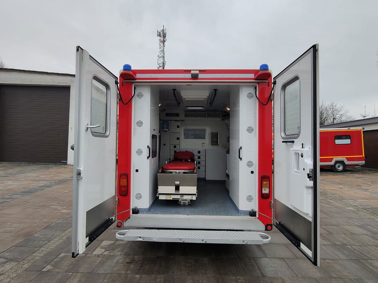 Ambulance Renault Master Karetka Ambulans pogotowie kontenerowe Kamper: picture 12