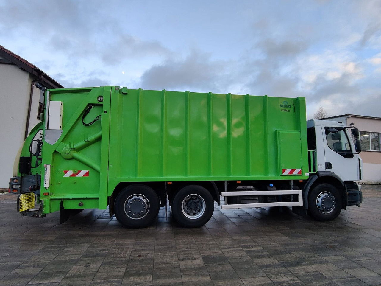 Renault Premium 340 - Garbage truck: picture 4 Renault Premium 340 - Garbage truck: picture 4
