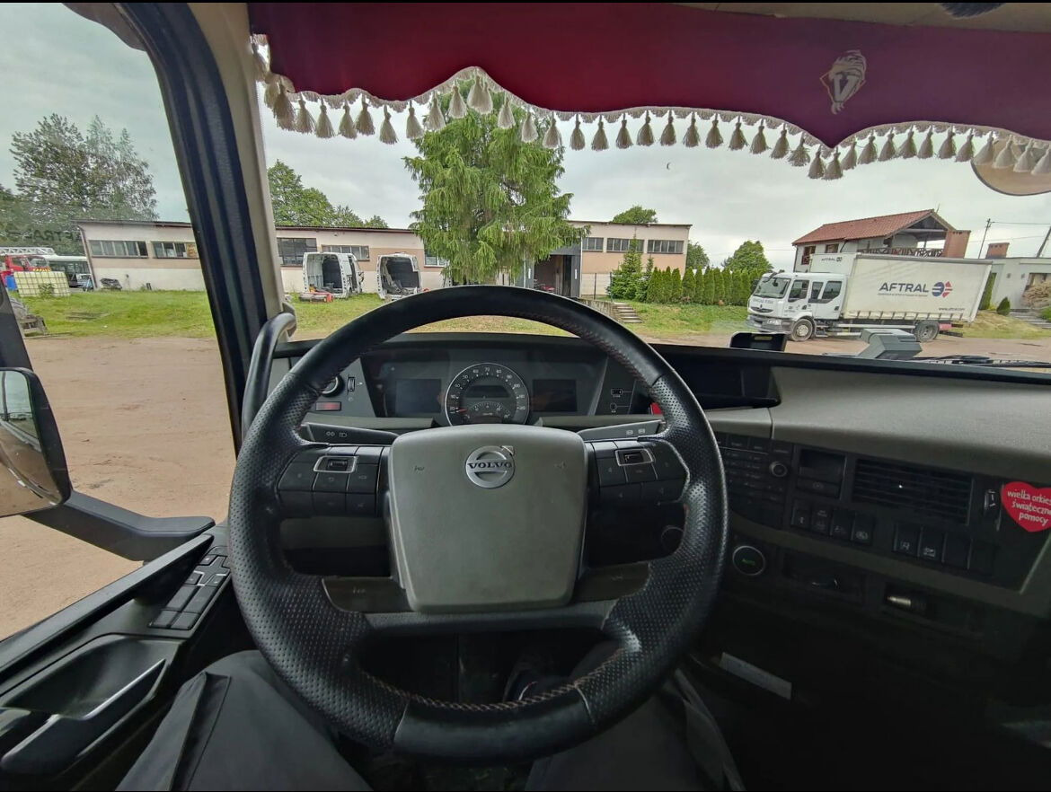 Tractor unit Volvo FH 500: picture 9