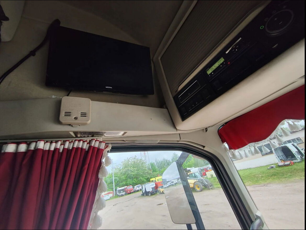 Tractor unit Volvo FH 500: picture 13