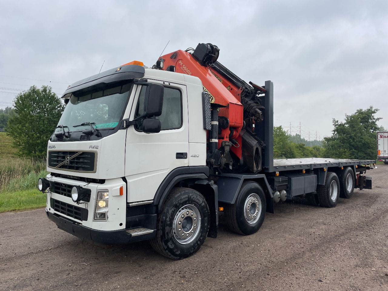 Volvo FM 12.420 with palfinger PK56002 with jib and winch, excellent condition - Crane truck: picture 3 Volvo FM 12.420 with palfinger PK56002 with jib and winch, excellent condition - Crane truck: picture 3