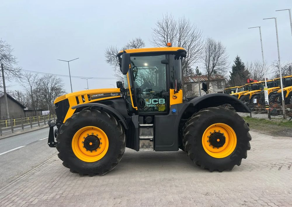 JCB Fastrac 4220 ICON | DEMO |220 KM |2022 ROK - Farm tractor: picture 2 JCB Fastrac 4220 ICON | DEMO |220 KM |2022 ROK - Farm tractor: picture 2