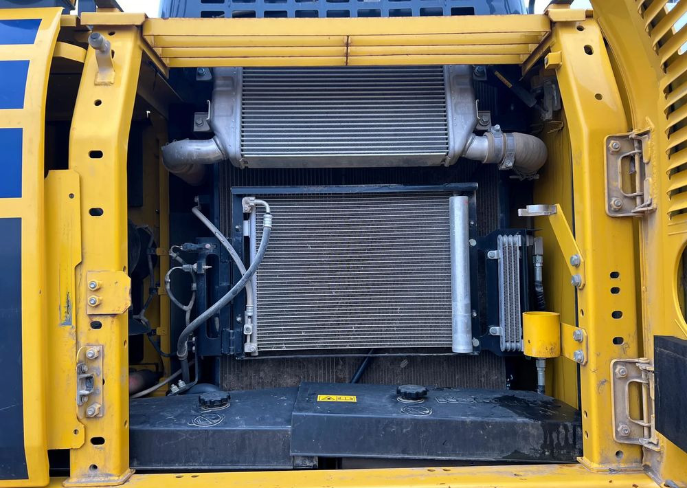 Komatsu PC 210LC - Crawler excavator: picture 5 Komatsu PC 210LC - Crawler excavator: picture 5
