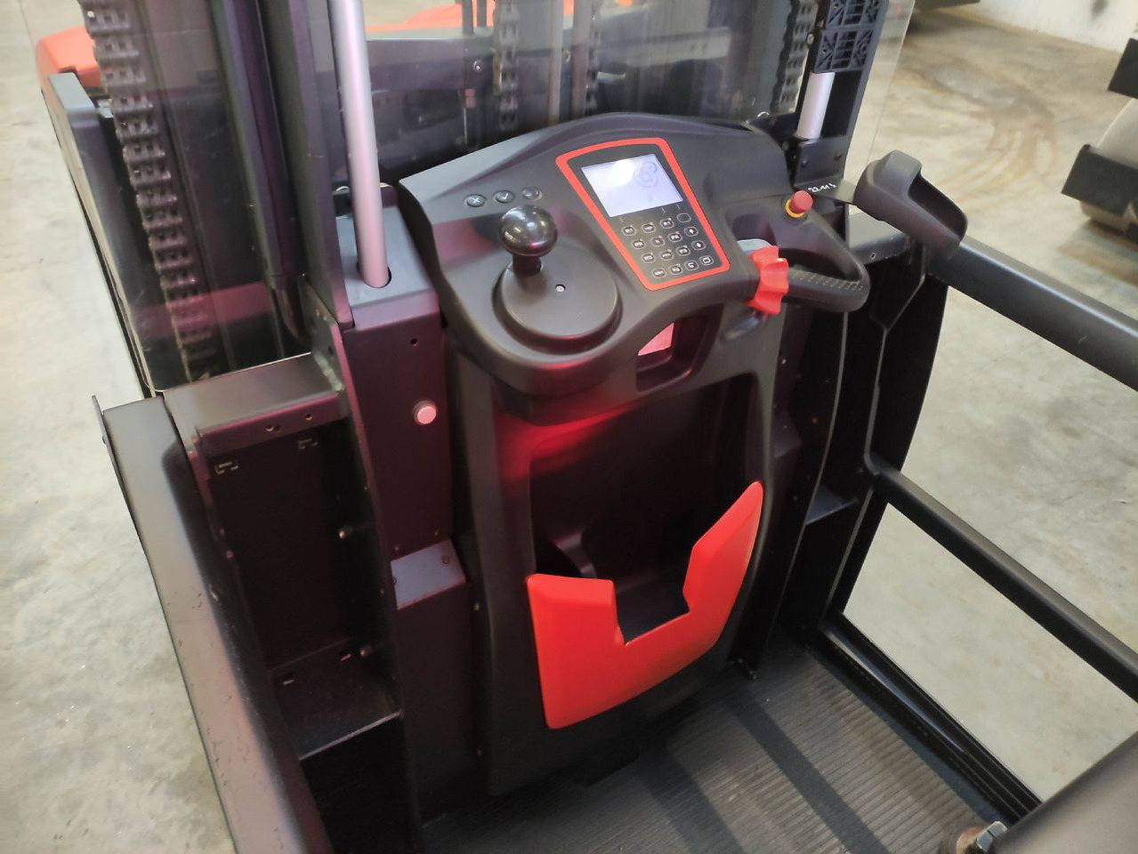 Linde V Modular - Order picker: picture 5 Linde V Modular - Order picker: picture 5