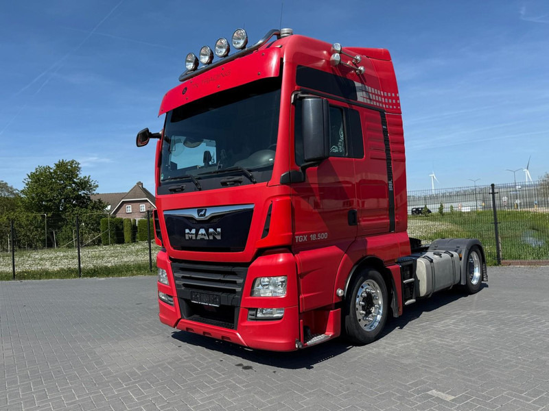 MAN 18.500 FULL AIR, ALCOA, TV, INVERTER, MICROWAVE, TOP. - Tractor unit: picture 2 MAN 18.500 FULL AIR, ALCOA, TV, INVERTER, MICROWAVE, TOP. - Tractor unit: picture 2