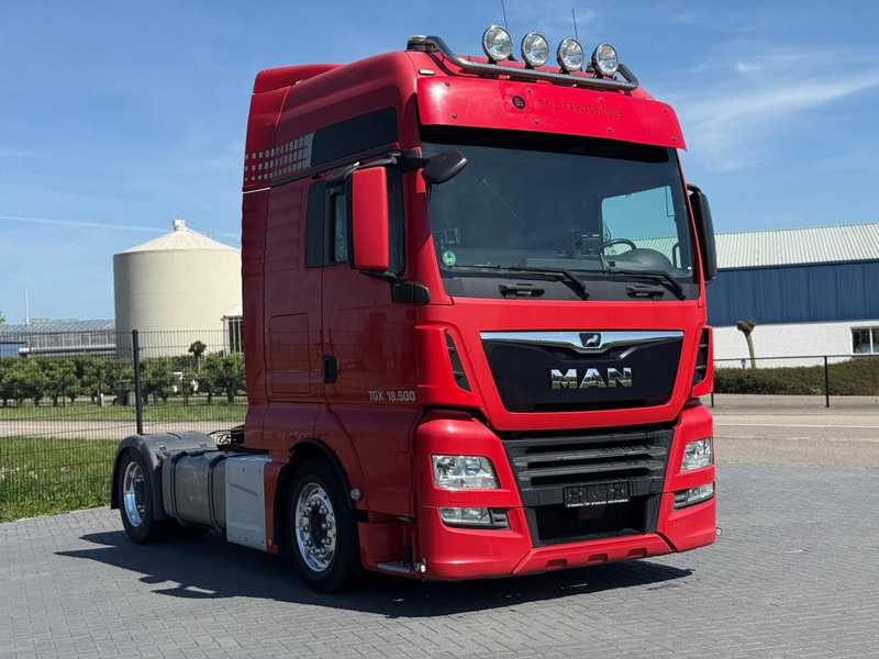 MAN 18.500 FULL AIR, ALCOA, TV, INVERTER, MICROWAVE, TOP. - Tractor unit: picture 1 MAN 18.500 FULL AIR, ALCOA, TV, INVERTER, MICROWAVE, TOP. - Tractor unit: picture 1