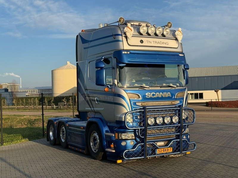 Scania R450 SHOW TRUCK, FULL AIR, SPECIAL INTERIOR, RETARDER, PTO. - Tractor unit: picture 1 Scania R450 SHOW TRUCK, FULL AIR, SPECIAL INTERIOR, RETARDER, PTO. - Tractor unit: picture 1
