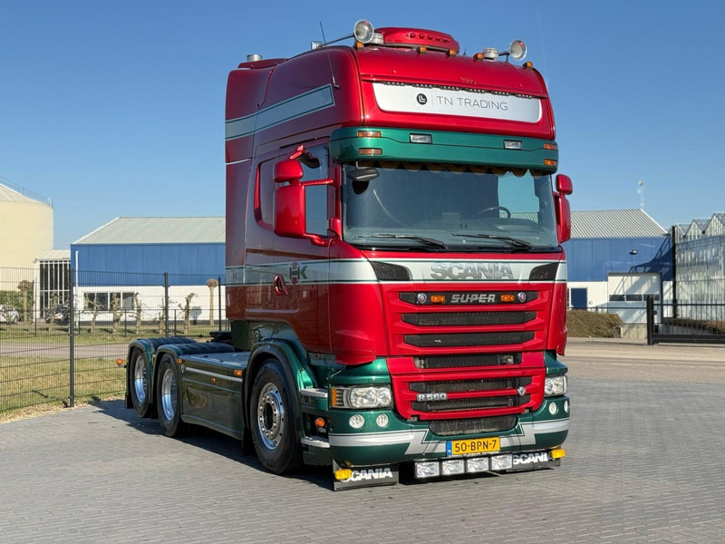 Scania R560 SHOW TRUCK, INTERIOR, FULL AIR, LIKE NEW. - Tractor unit: picture 1 Scania R560 SHOW TRUCK, INTERIOR, FULL AIR, LIKE NEW. - Tractor unit: picture 1