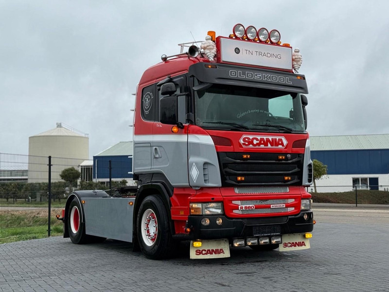 Scania R560 V8 SHOW, TOP, LEREN STOELEN, RETARDER, HANDGESCHAKELD. - Tractor unit: picture 1 Scania R560 V8 SHOW, TOP, LEREN STOELEN, RETARDER, HANDGESCHAKELD. - Tractor unit: picture 1