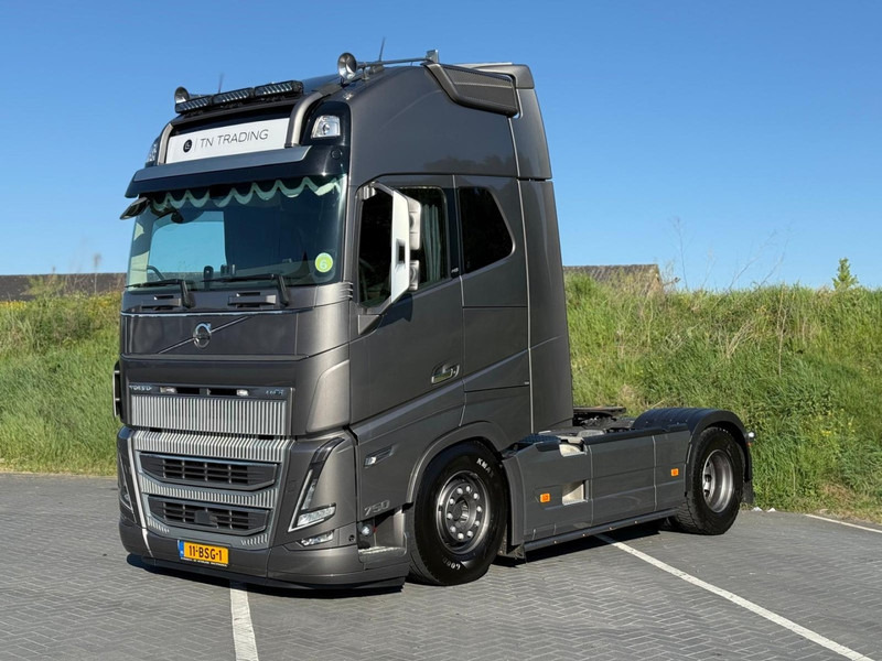 Volvo FH 16.750 FULL AIR, LEATHER, RETARDER, IPARK COOL, FULL! - Tractor unit: picture 1 Volvo FH 16.750 FULL AIR, LEATHER, RETARDER, IPARK COOL, FULL! - Tractor unit: picture 1