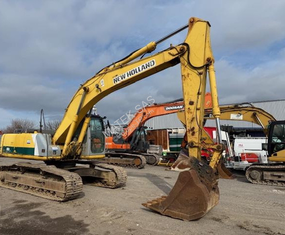 New Holland E 215 - Crawler excavator: picture 1 New Holland E 215 - Crawler excavator: picture 1