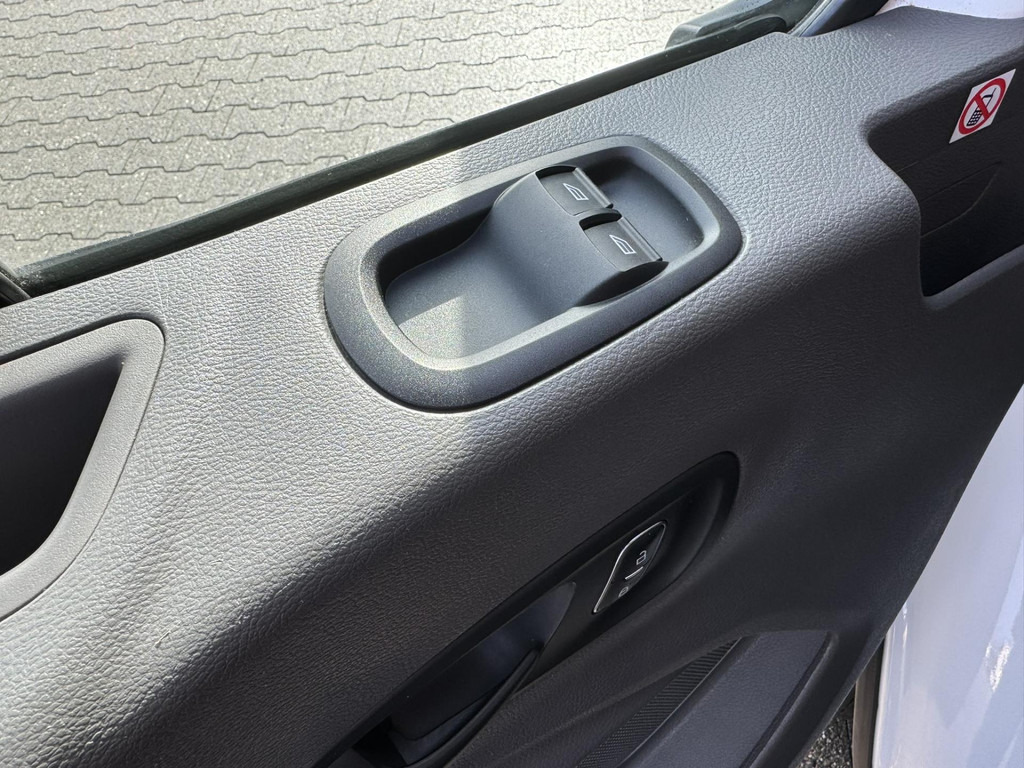 Panel van Ford Transit-290 2.0 TDCI L2H2 Trend Airco Cruise Pdc 3 Zitplaatsen Usb Laadruimte beveiliging: picture 15