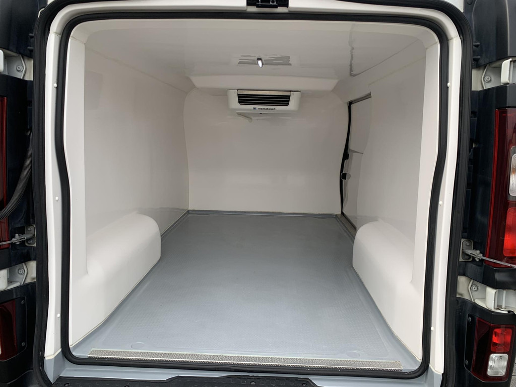 Refrigerated van Renault Trafic-2.0 dCi 120 T29 L2H1 Thermo King Elektrisch incl standkoeling Koelen en vriezen Airco Bluetooth Usb media: picture 11