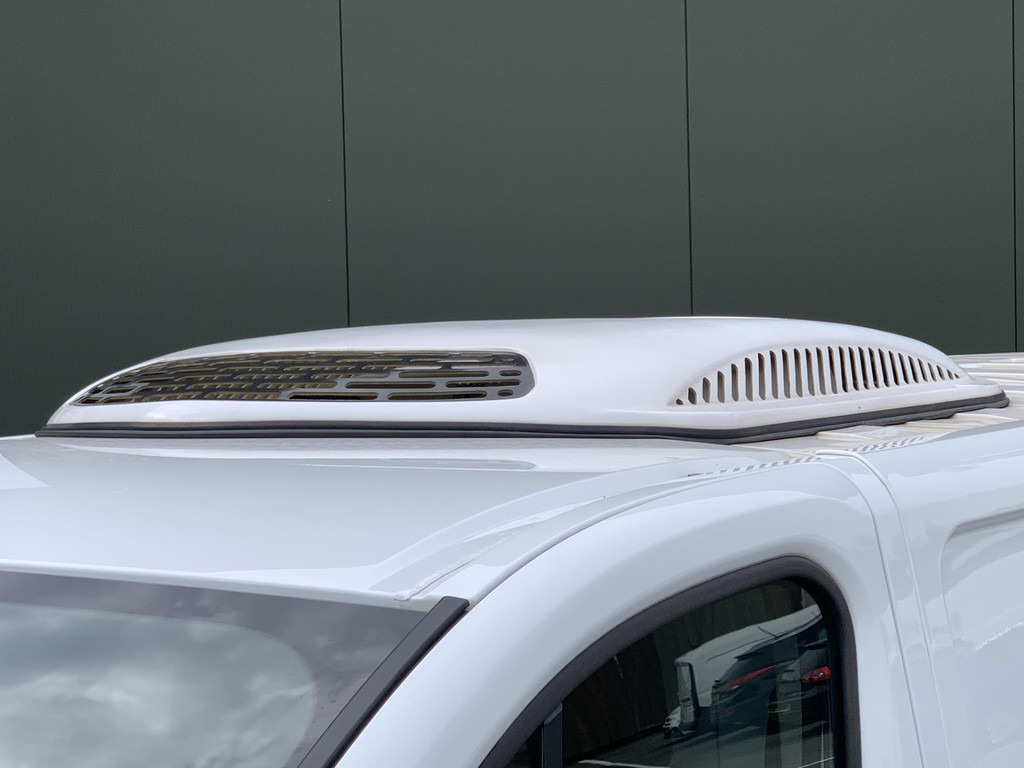 Refrigerated van Renault Trafic-2.0 dCi 120 T29 L2H1 Thermo King Elektrisch incl standkoeling Koelen en vriezen Airco Bluetooth Usb media: picture 8