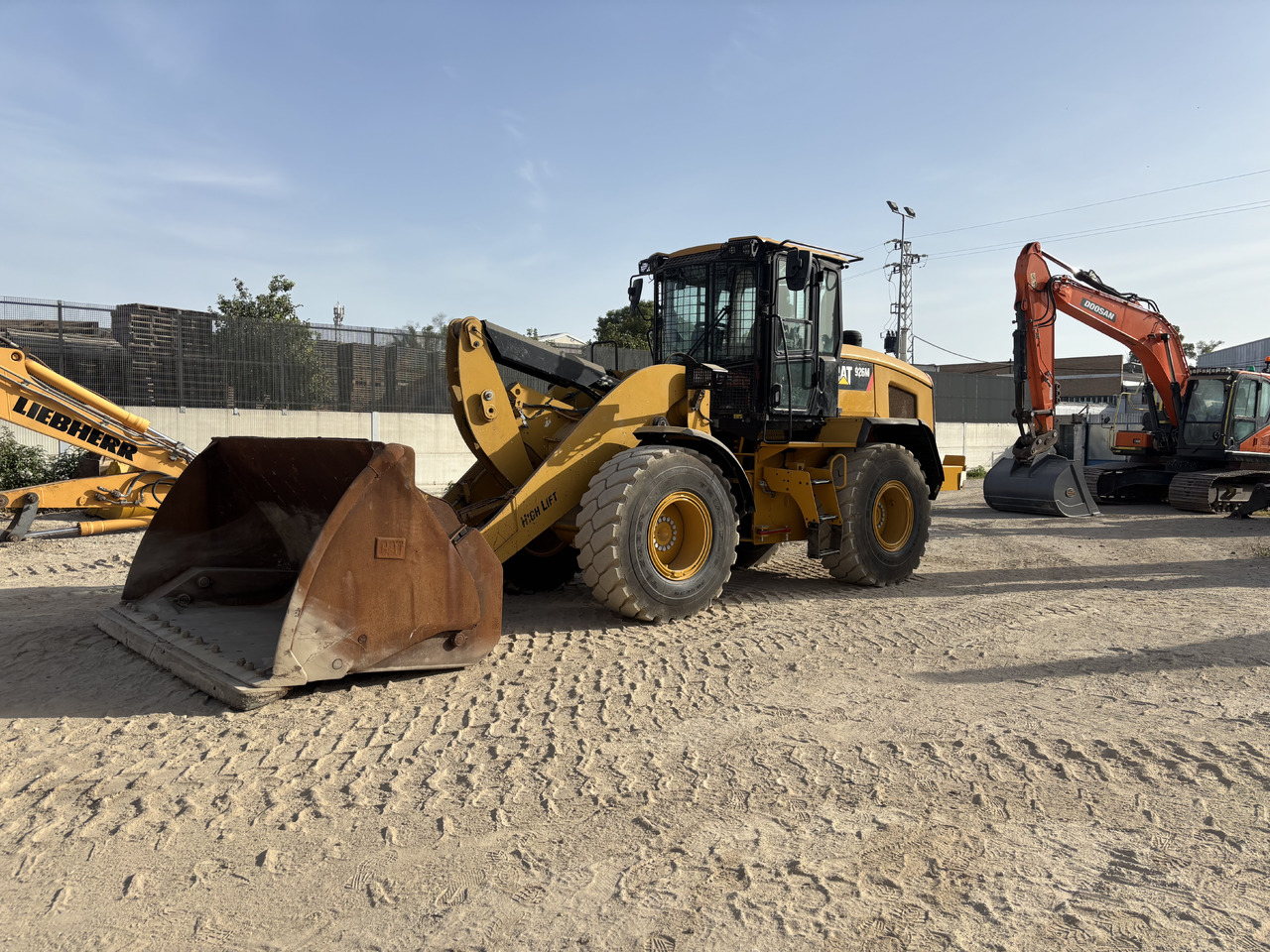 CATERPILLAR 926M - Wheel loader: picture 1 CATERPILLAR 926M - Wheel loader: picture 1