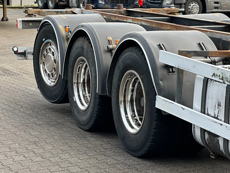 Scania R520 V8 8x4*4 Bdf / Retarder / 2 Tank / Full Air / Euro 6 - Container transporter/ Swap body truck: picture 4 Scania R520 V8 8x4*4 Bdf / Retarder / 2 Tank / Full Air / Euro 6 - Container transporter/ Swap body truck: picture 4