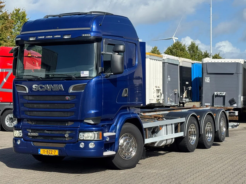 Scania R520 V8 8x4*4 Retarder / BDF / Full Air / Euro 6 - Container transporter/ Swap body truck: picture 1 Scania R520 V8 8x4*4 Retarder / BDF / Full Air / Euro 6 - Container transporter/ Swap body truck: picture 1