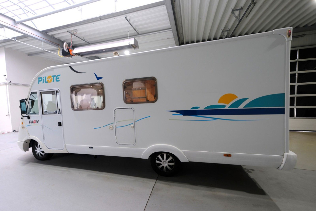 Pilote Aventura/Festbett+Hubbett/Garage/Klima/Solar - Integrated motorhome: picture 3 Pilote Aventura/Festbett+Hubbett/Garage/Klima/Solar - Integrated motorhome: picture 3