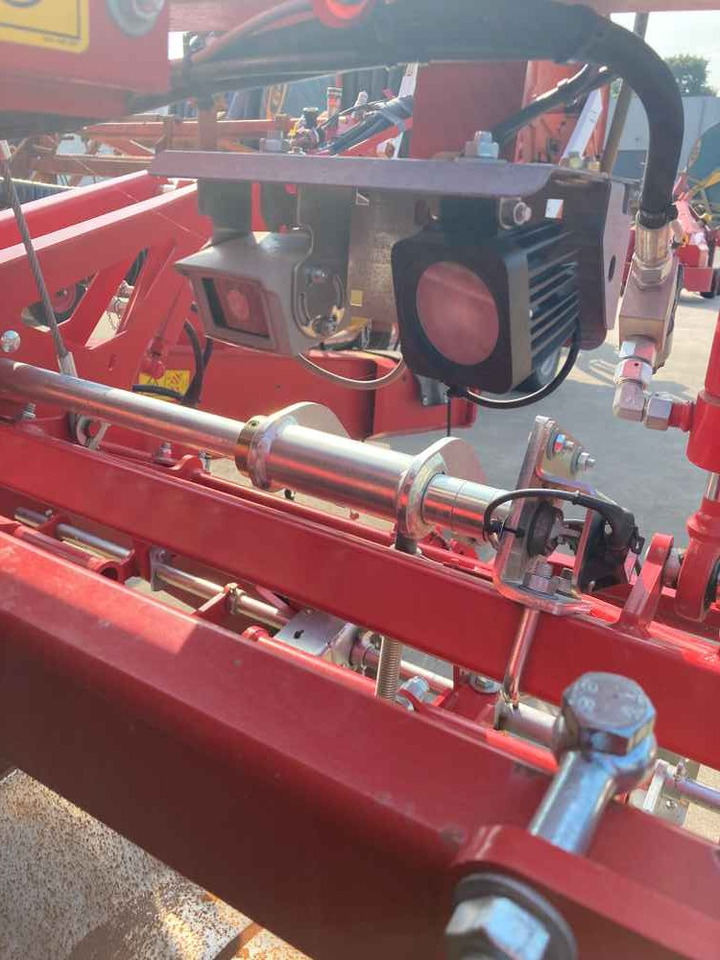 Potato harvester Grimme SE 150-60 UB: picture 30