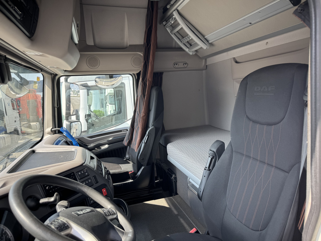DAF XF 530 Super Space Cab - Other machinery: picture 4 DAF XF 530 Super Space Cab - Other machinery: picture 4