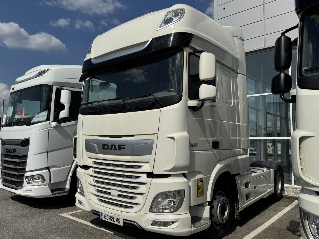 DAF XF 530 Super Space Cab - Tractor unit: picture 2 DAF XF 530 Super Space Cab - Tractor unit: picture 2