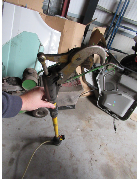 Votex Yanmar Diesel Pneumatische Snoei-unit Pneumatisch Snoei gereedschap - Agricultural machinery: picture 5 Votex Yanmar Diesel Pneumatische Snoei-unit Pneumatisch Snoei gereedschap - Agricultural machinery: picture 5