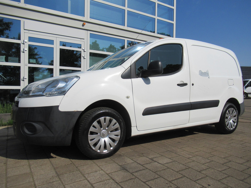 Citroën Berlingo 1.6 e-HDI 700 Club Automaat AIRCO 3-Zitpl. - Small van: picture 3 Citroën Berlingo 1.6 e-HDI 700 Club Automaat AIRCO 3-Zitpl. - Small van: picture 3