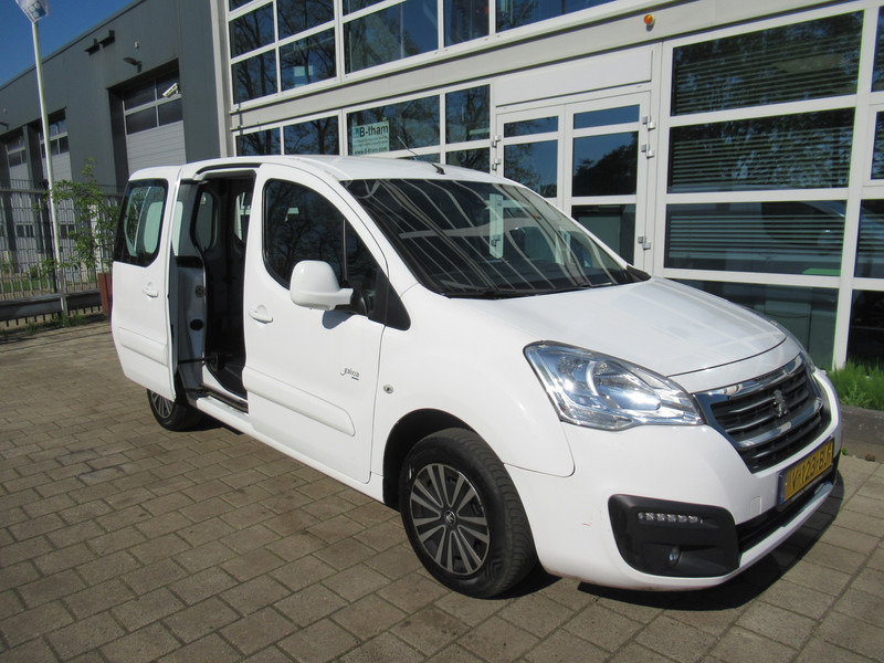 Peugeot Partner 120 1.6 BlueHDi 73KW L1Pro Automaat Galicia - Small van: picture 4 Peugeot Partner 120 1.6 BlueHDi 73KW L1Pro Automaat Galicia - Small van: picture 4
