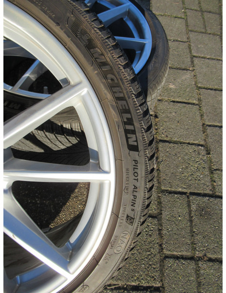 Porsche 911 992 20-/21 Carrera S Winterbanden Set Wielen - Wheel and tire package for Car: picture 5 Porsche 911 992 20-/21 Carrera S Winterbanden Set Wielen - Wheel and tire package for Car: picture 5