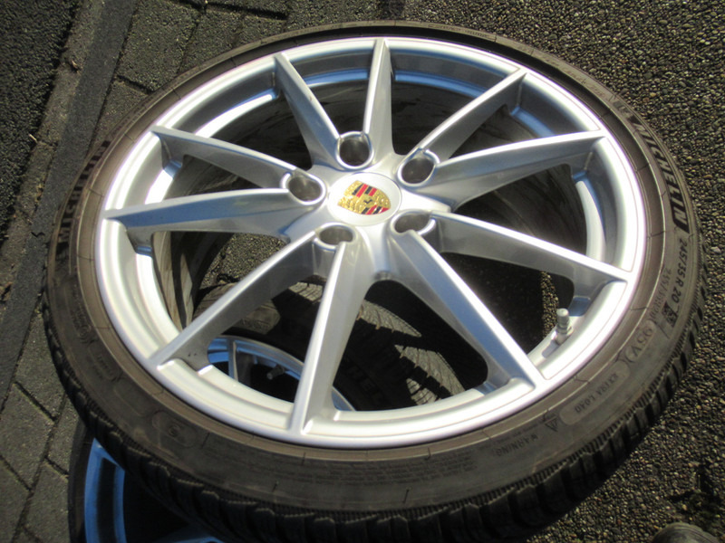 Wheel and tire package for Car Porsche 911 992 20-/21 Carrera S Winterbanden Set Wielen: picture 6