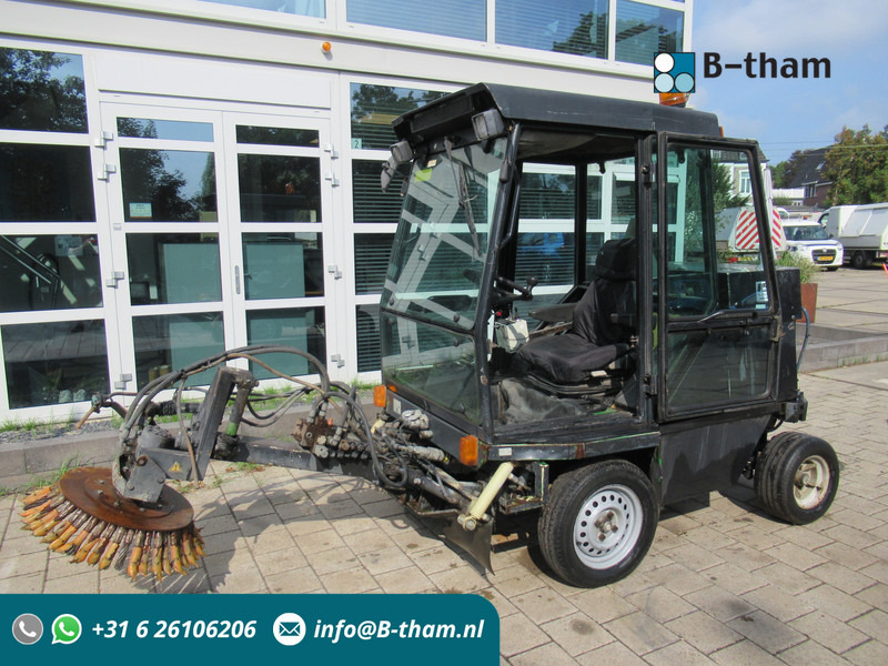ROBERINE 1503 - 628 4WD Onkruidborstelmachine - Road sweeper: picture 1 ROBERINE 1503 - 628 4WD Onkruidborstelmachine - Road sweeper: picture 1