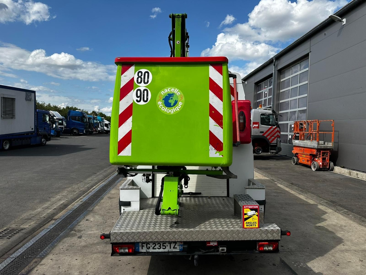 Iveco Daily 50C18 Hi-Matic/17m/Euro6/2-Punkt - Truck mounted aerial platform: picture 4 Iveco Daily 50C18 Hi-Matic/17m/Euro6/2-Punkt - Truck mounted aerial platform: picture 4