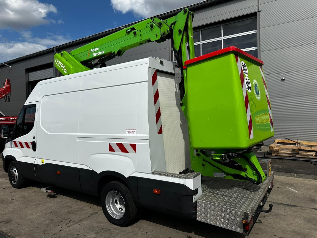 Iveco Daily 50C18 Hi-Matic/17m/Euro6/2-Punkt - Truck mounted aerial platform: picture 3 Iveco Daily 50C18 Hi-Matic/17m/Euro6/2-Punkt - Truck mounted aerial platform: picture 3