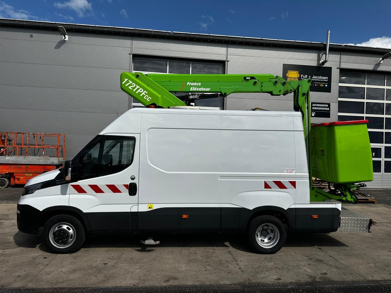 Iveco Daily 50C18 Hi-Matic/17m/Euro6/2-Punkt - Truck mounted aerial platform: picture 2 Iveco Daily 50C18 Hi-Matic/17m/Euro6/2-Punkt - Truck mounted aerial platform: picture 2