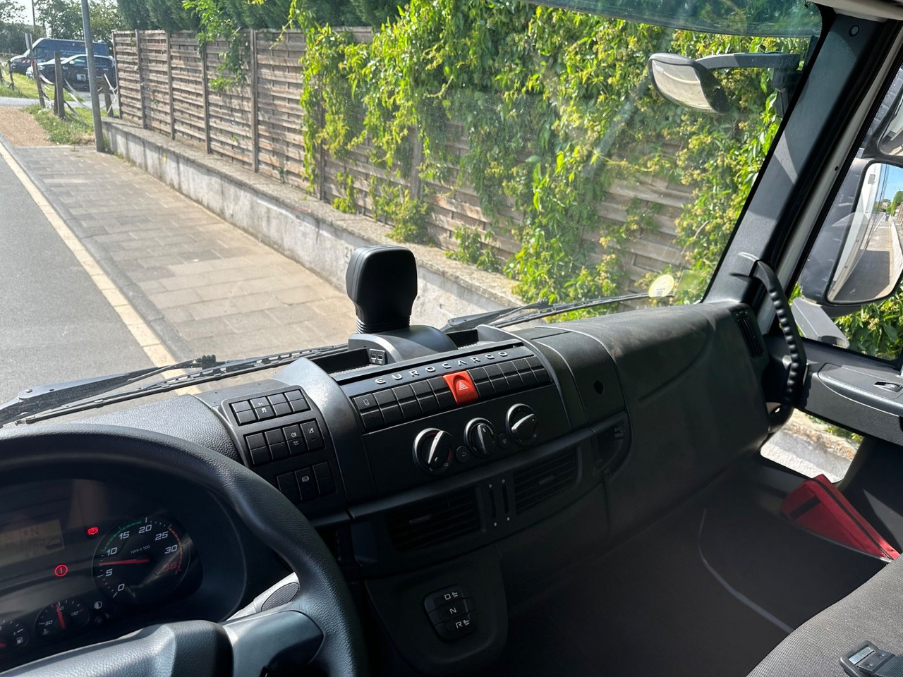 Box van Iveco Eurocargo 75E19/Tüv neu/Koffer/LBW 1000kg/: picture 12